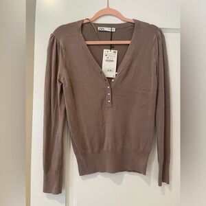 Zara Sweater. Light Brown. Size M. NWT